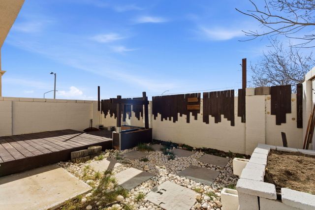 215 Lanier Drive SE, Albuquerque, NM 87123