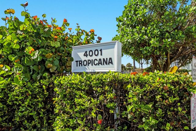 4001 S Ocean Boulevard 209, South Palm Beach, FL 33480