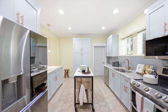 960 E LOGAN AVE, Salt Lake City, UT 84105