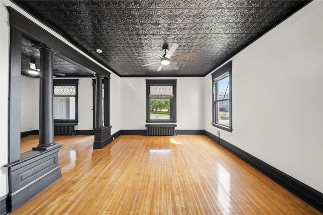 1706 6th Avenue, Des Moines, IA 50314