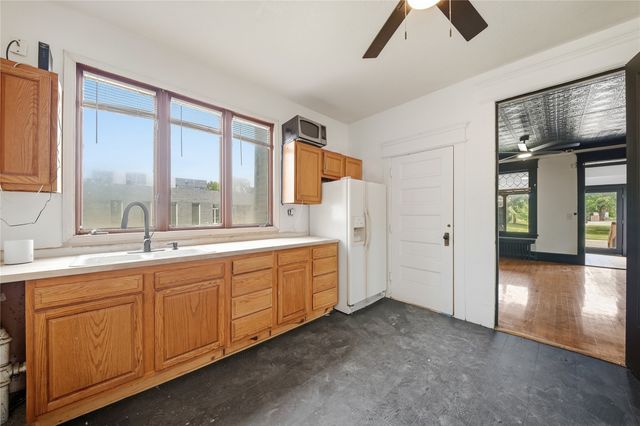 1706 6th Avenue, Des Moines, IA 50314