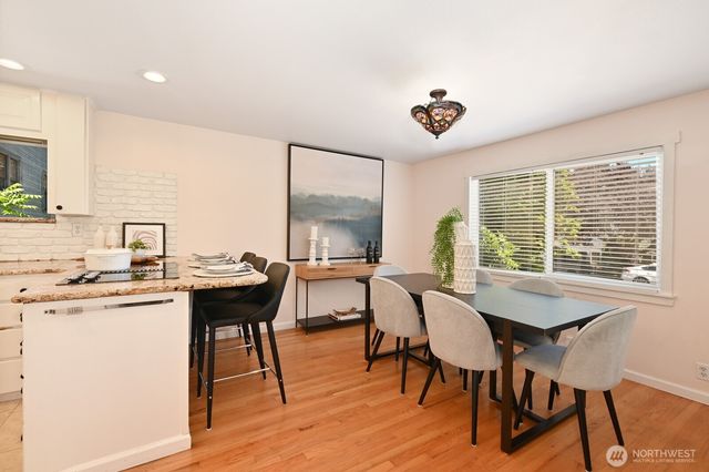 9515 Linden Avenue N, Seattle, WA 98103