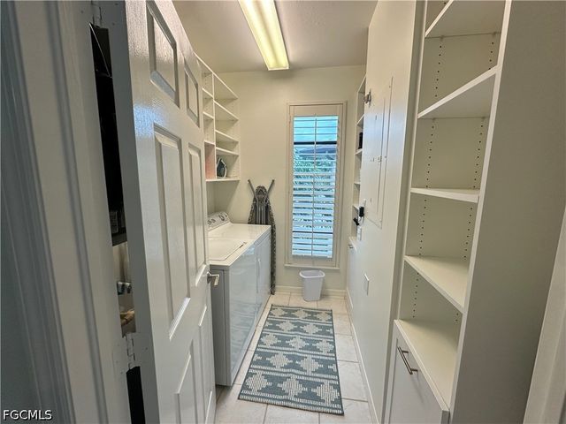 663 10th AVE S B663, Naples, FL 34102