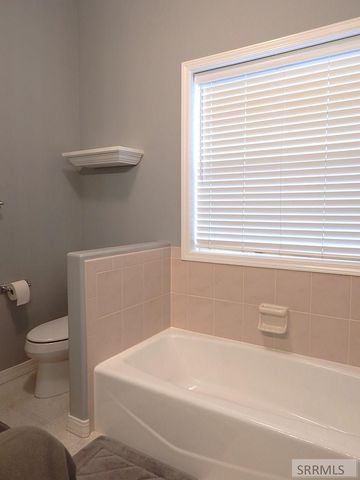 3730 Creekside Drive, Idaho Falls, ID 83404