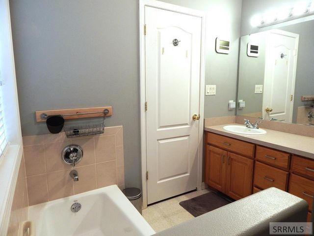 3730 Creekside Drive, Idaho Falls, ID 83404