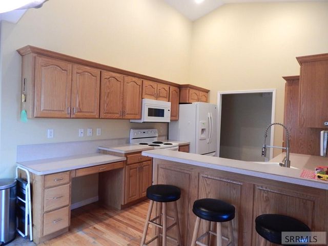 3730 Creekside Drive, Idaho Falls, ID 83404