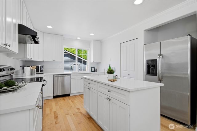 22364 NE 101st Place, Redmond, WA 98053