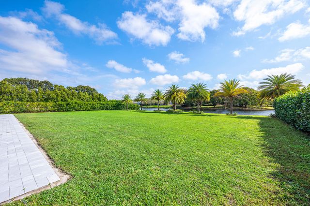 17873 Fieldbrook Circle W, Boca Raton, FL 33496