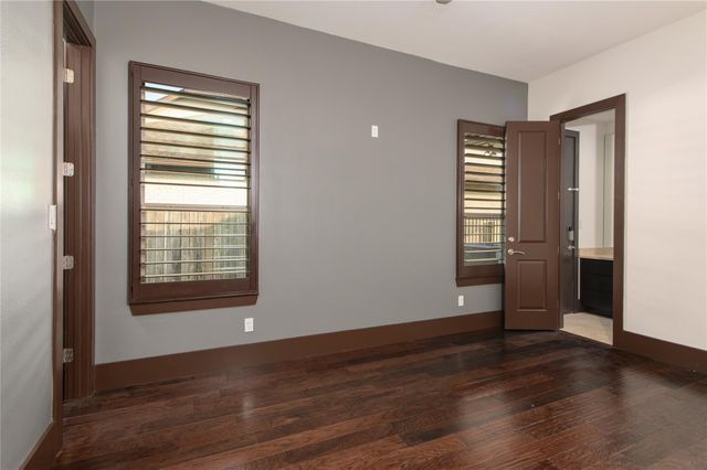 30 Freestone Stream Place, Spring, TX 77389