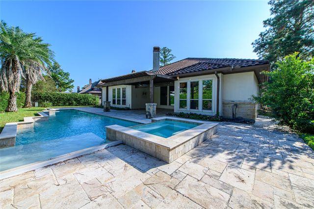 30 Freestone Stream Place, Spring, TX 77389