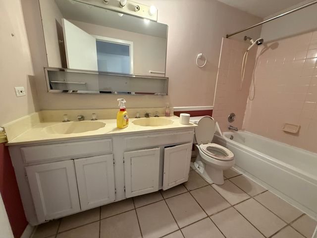 1795 Marquette Lane, Hoffman Estates, IL 60169