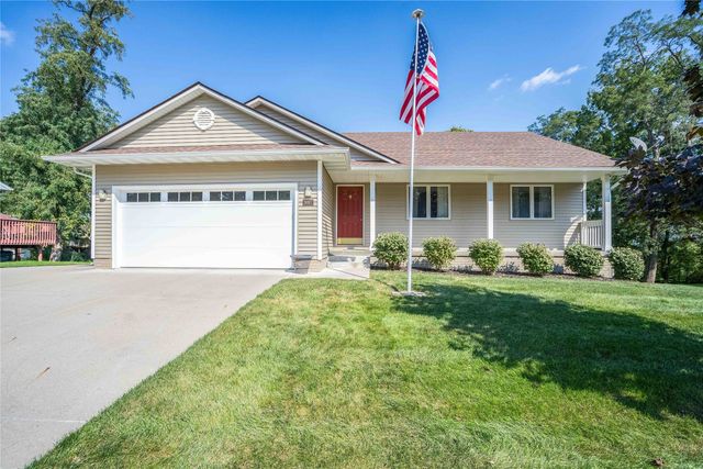 3017 Timber Hill Court, Des Moines, IA 50320