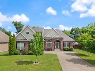 1041 Nealcrest Cir, Spring Hill, TN 37174