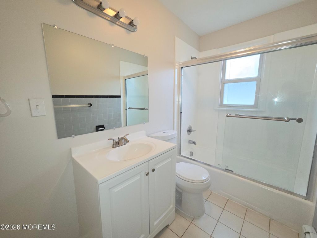 1 George Street 3, Jamesburg, NJ 08831