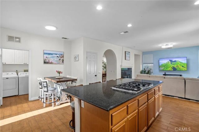1744 Tamarron Dr, Corona, CA 92883