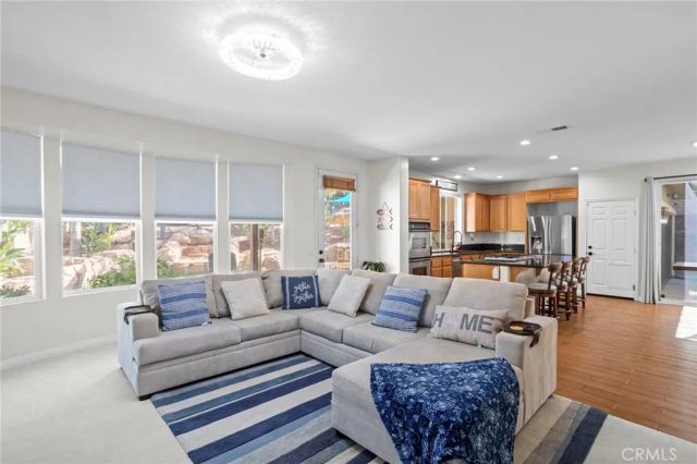 1744 Tamarron Dr, Corona, CA 92883
