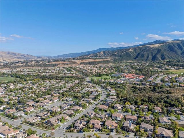 1744 Tamarron Dr, Corona, CA 92883