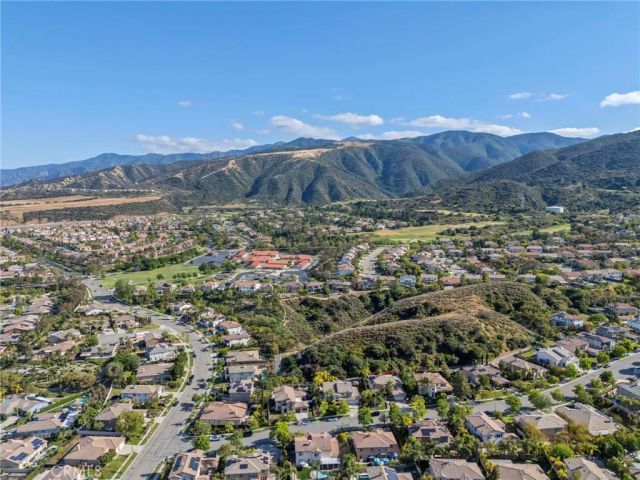 1744 Tamarron Dr, Corona, CA 92883