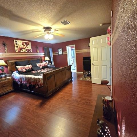 10000 Cougar Trail, Fort Worth, TX 76108