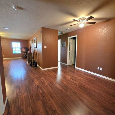10000 Cougar Trail, Fort Worth, TX 76108