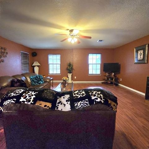 10000 Cougar Trail, Fort Worth, TX 76108