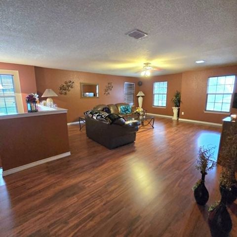 10000 Cougar Trail, Fort Worth, TX 76108