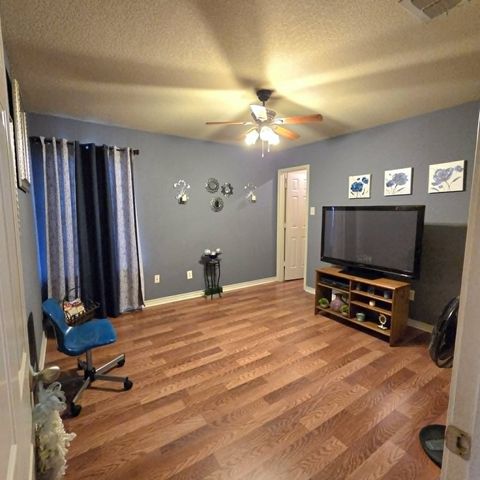 10000 Cougar Trail, Fort Worth, TX 76108