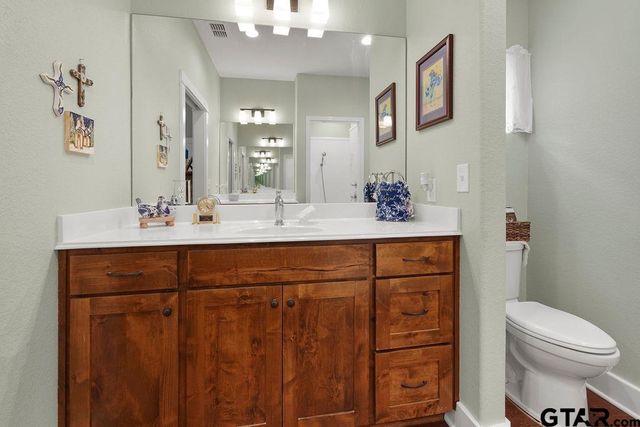 2342 W FM 16 W, Tyler, TX 75706