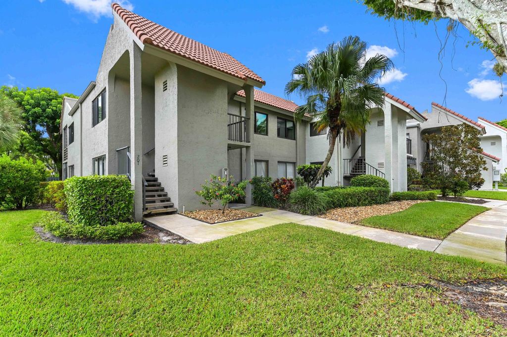 5505 Fairway Park Drive 201, Boynton Beach, FL 33437