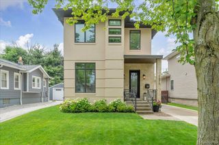 1520 Bennaville Avenue, Birmingham, MI 48009
