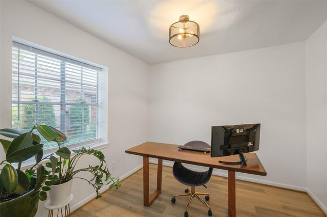 11550 Chimney Rock Unit 400 Road, Houston, TX 77035