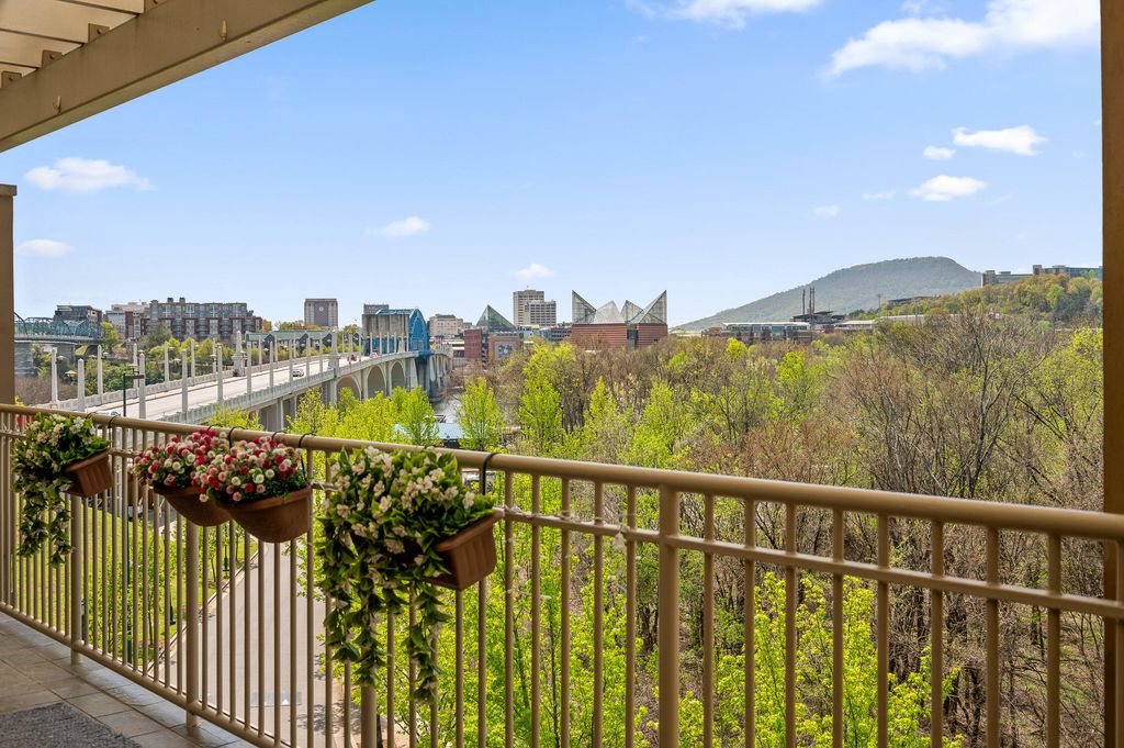 4 Cherokee Boulevard 405, Chattanooga, TN 37405