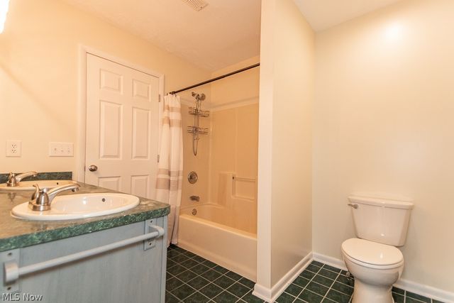 1565 Douglas Road, Wickliffe, OH 44092