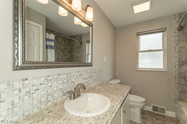 1565 Douglas Road, Wickliffe, OH 44092