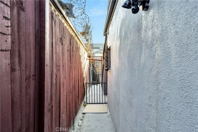 6413 S Vermont, Los Angeles, CA 90044