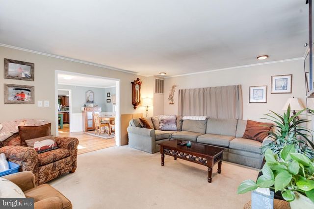 215 NANTICOKE RD, Essex, MD 21221