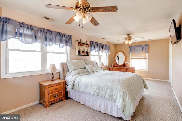 215 NANTICOKE RD, Essex, MD 21221