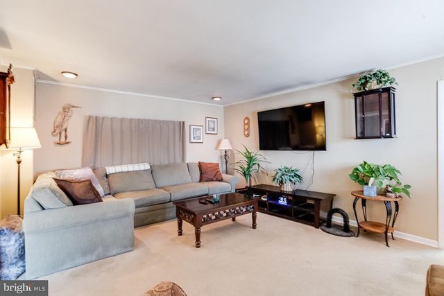 215 NANTICOKE RD, Essex, MD 21221