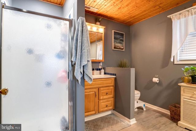 215 NANTICOKE RD, Essex, MD 21221