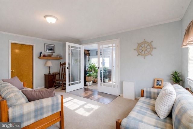 215 NANTICOKE RD, Essex, MD 21221