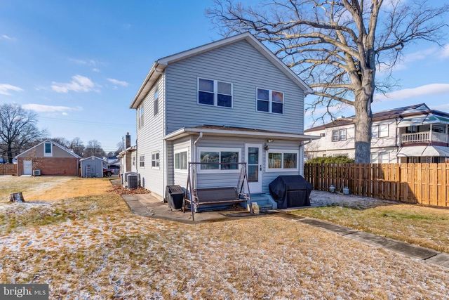 215 NANTICOKE RD, Essex, MD 21221