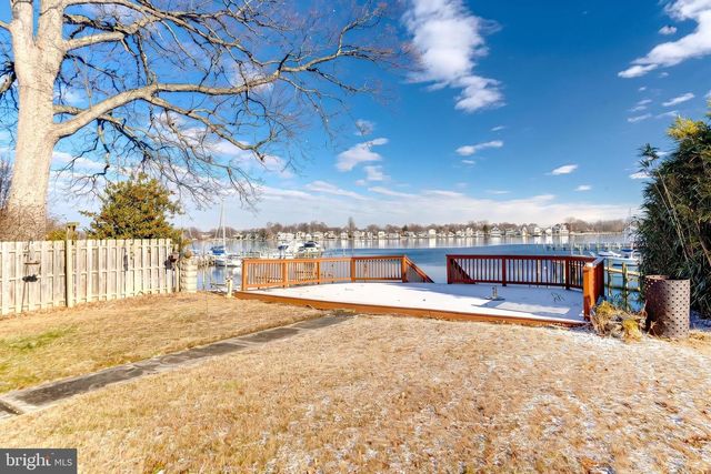 215 NANTICOKE RD, Essex, MD 21221