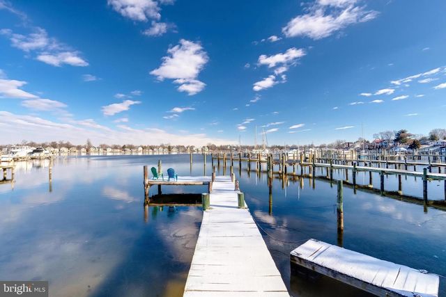 215 NANTICOKE RD, Essex, MD 21221