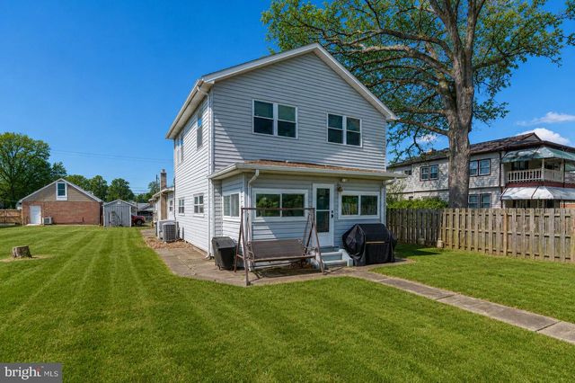 215 NANTICOKE RD, Essex, MD 21221