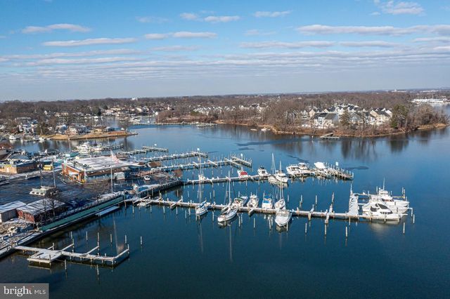 215 NANTICOKE RD, Essex, MD 21221