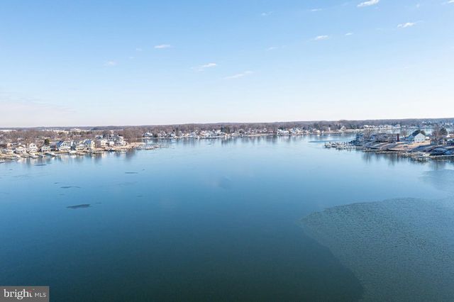 215 NANTICOKE RD, Essex, MD 21221