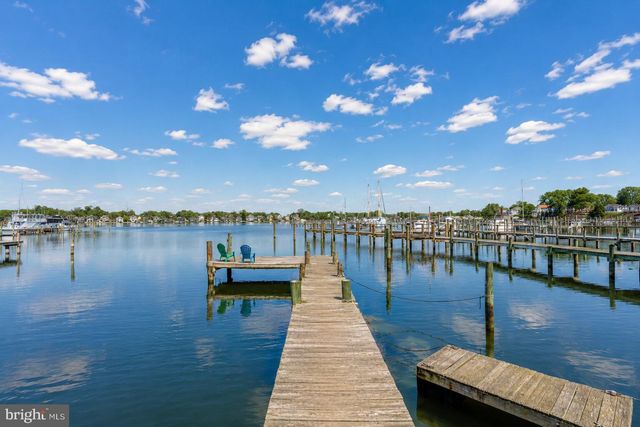 215 NANTICOKE RD, Essex, MD 21221