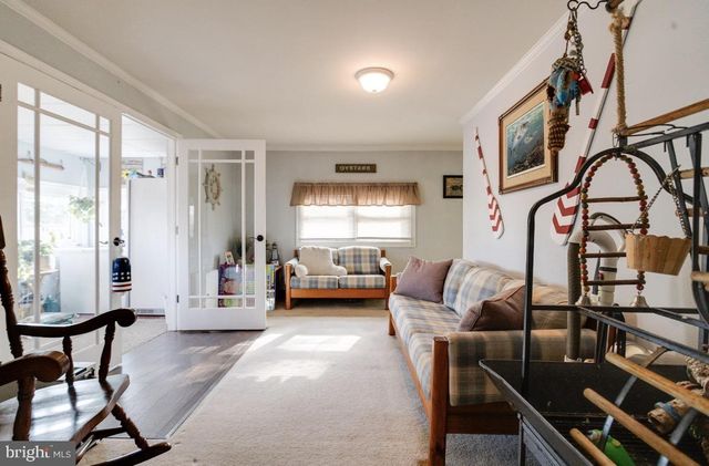 215 NANTICOKE RD, Essex, MD 21221