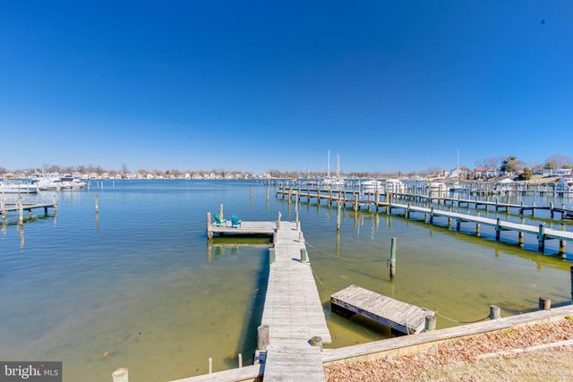 215 NANTICOKE RD, Essex, MD 21221