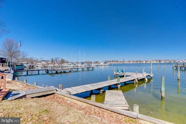 215 NANTICOKE RD, Essex, MD 21221